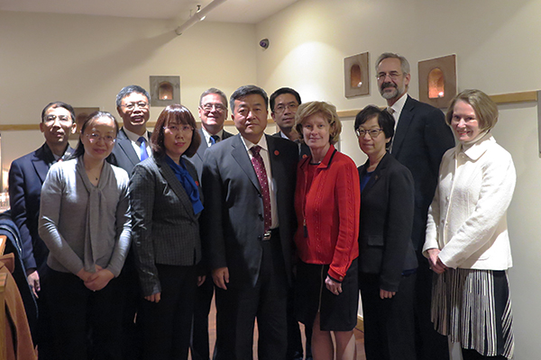 The Delegation with the staff of University of Delaware